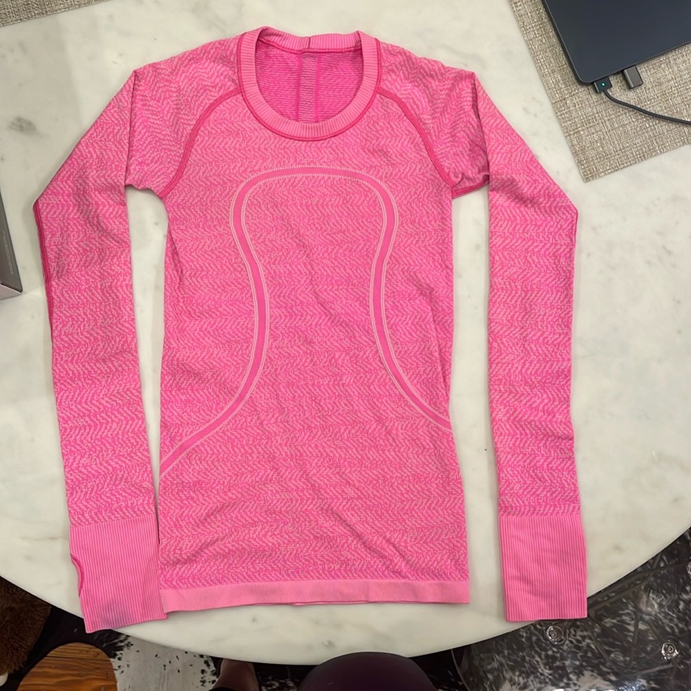 Lululemon Swiftly Tech Long Sleeve, size 2